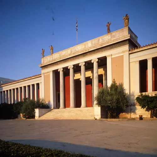 Υπόγεια επέκταση, σύνδεση με το ΕΜΠ και το Ακροπόλ για το Εθνικό Αρχαιολογικό Μουσείο – Δωρεά από την οικογένεια Λαιμού