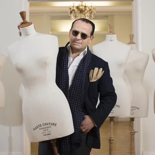 "Απλά μαθήματα ενδυματολογίας" με το Βασίλη Ζούλια