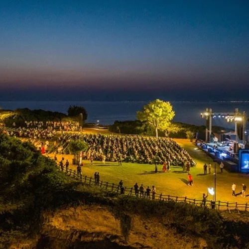 Sani Festival 2024: Τα ονόματα που θα δούμε φέτος στον Λόφο της Σάνης