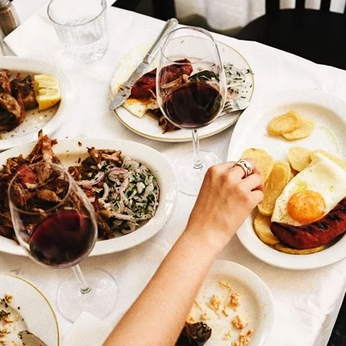Τα 'Δώδεκα Πιάτα' του Παύλου Κυριάκη τώρα και στο Σύνταγμα
