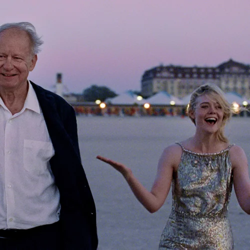 Η χολιγουντιανή σταρ Ελ Φάνινγκ μιλά στο "α" για τη "Συναισθηματική Αξία"