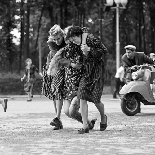 Αγαπητοί Σύντροφοι!