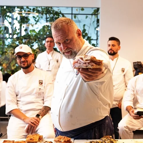 The Best Pizza Awards: Οι μαέστροι της πίτσας για το 2025