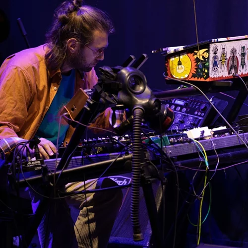 Η Εναλλακτική Σκηνή της ΕΛΣ διοργανώνει το πρώτο Φεστιβάλ Μουσικής και Τεχνητής Νοημοσύνης - MUSAI