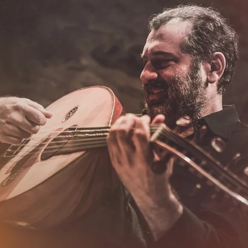 Ο δεξιοτέχνης ουτίστας Haig Yazdjian επιστρέφει στο Theatre of the NO