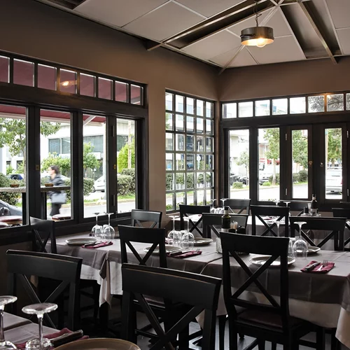 "Basegrill": ο αθηναϊκός ναός του κρέατος