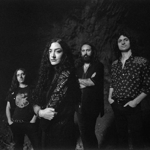 Μessa: "Είμαστε συγκρότημα παλιάς σχολής, ξοδεύουμε πολύ χρόνο δουλεύοντας παρέα"