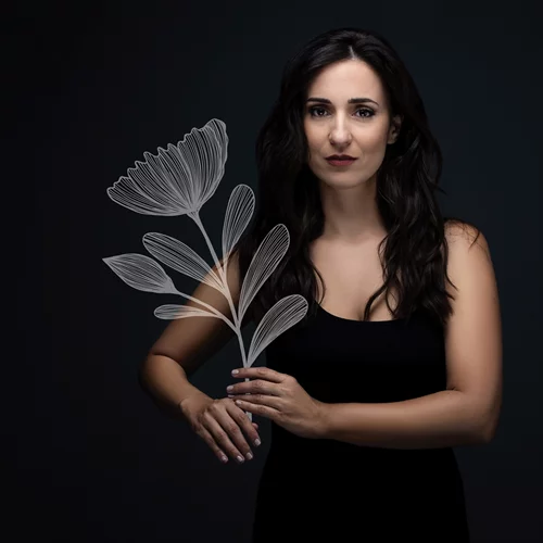 Η Ευτυχία Μητρίτσα τραγουδά για τις "Αιώνιες Γυναίκες"