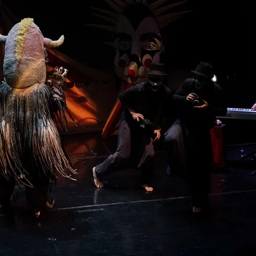 Οι Dirty Granny Tales σε μια απόκοσμη οπτικοακουστική εμπειρία με τον "Φιλάνθρωπο"