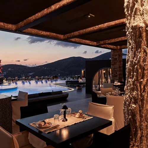 Το "Grandma’s" παραμένει απόλυτος γαστρονομικός κάβος της Ίου