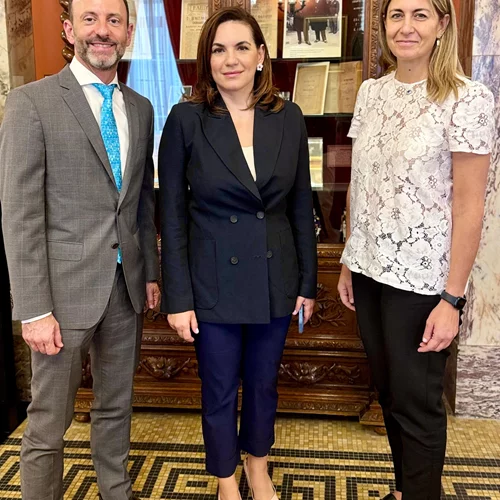 Η Ολγα Κεφαλλογιάννη κινεί την αποκατάσταση του Αχιλλείου