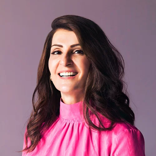 Η Νία Βαρντάλος έχει τα δικά της "Tiny Beautiful Things" που την γοητεύουν