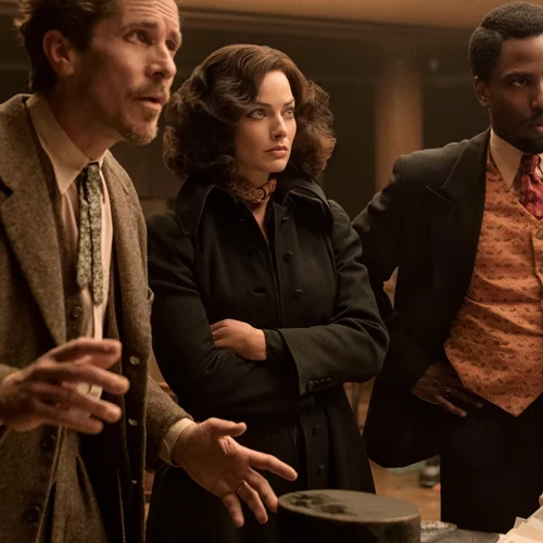 Μεταεορτινό hangover στις κινηματογραφικές αίθουσες