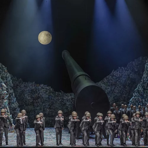 Η Κωνσταντίνα Πιτσιάκου, Διευθύντρια Παιδικής Χορωδίας της ΕΛΣ, μας προετοιμάζει για "Ταξίδι στη Σελήνη"