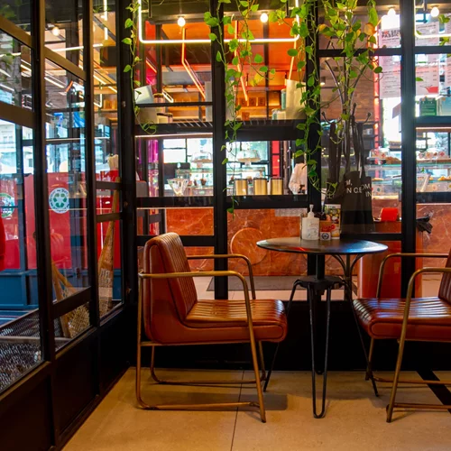 Στο "Gazi College" για ένα διάλειμμα από τη ρουτίνα