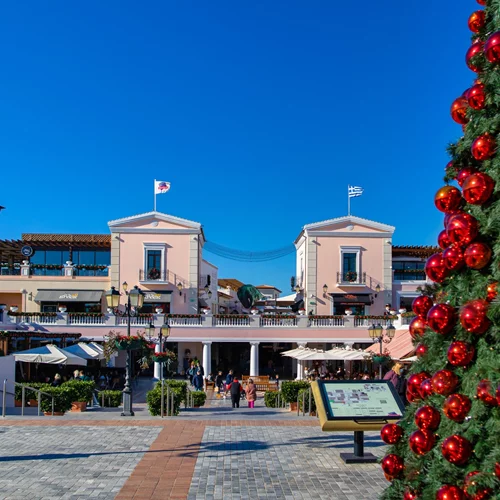 Η μαγεία των Χριστουγέννων ζωντανεύει στο εκπτωτικό χωριό McArthurGlen Designer Outlet
