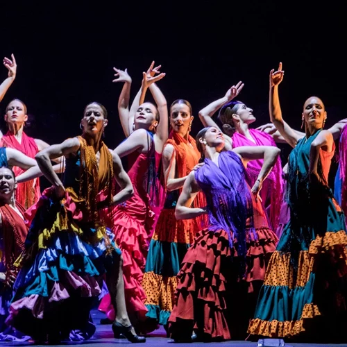 Το Εθνικό Μπαλέτο Ισπανίας κάτω από τον ιερό βράχο της Ακρόπολης