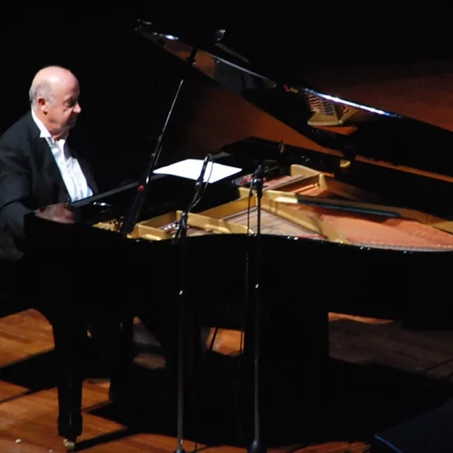 Μίμης Πλέσσας (1924-2024): Αντίο σε έναν σπουδαίο συνθέτη, που συνδέθηκε όσο κανείς άλλος με τις ασπρόμαυρες ελληνικές ταινίες