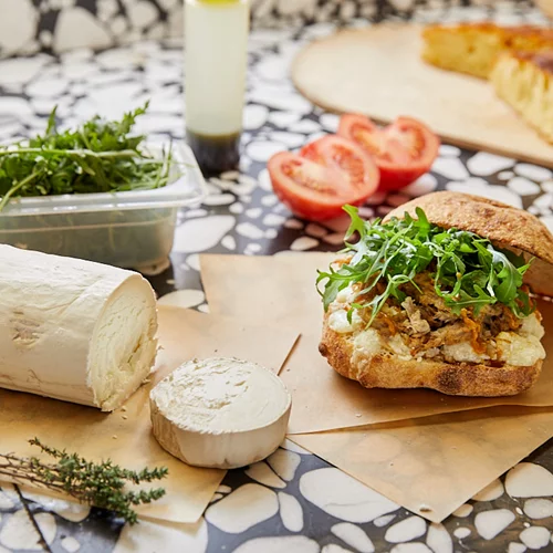 "Black Salami": "Η ζύμη μετράει" στον νέο ρωμαϊκό, εξαρχειώτικο φούρνο