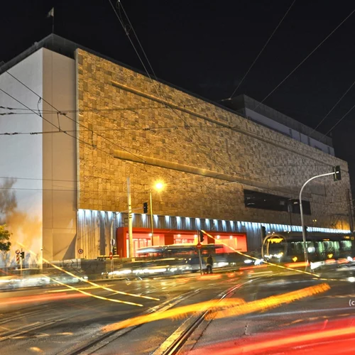 "Εν Πυρί": Μια βραδιά με πρωταγωνιστές το κοντραμπάσο και ηλεκτρονικά όργανα στο ΕΜΣΤ