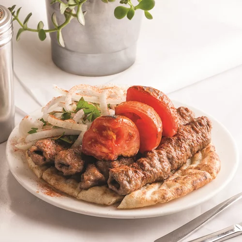 "Θανάσης Κεμπάπ": Στο κλασικό χωράνε όλοι