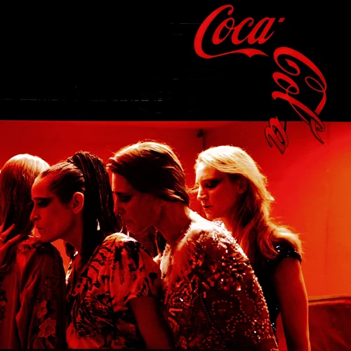 "Το θέατρο δεν είναι εκκλησία. Ούτε μουσείο": Ο Χρήστος Χωμενίδης για τα "Μαξιλαρώματα" της Επιδαύρου