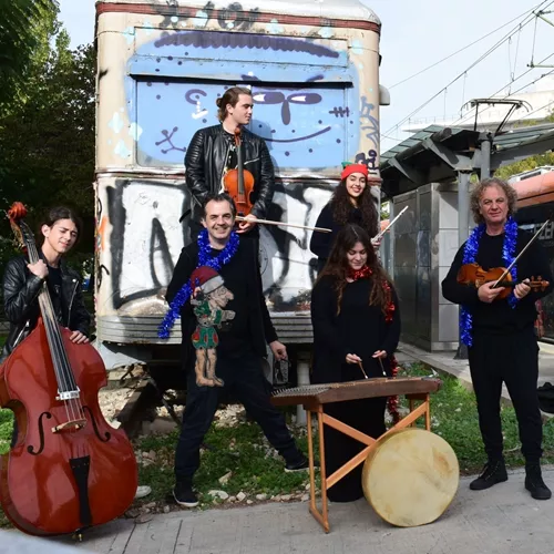 Καραγκιόζη, να τα πούμε;