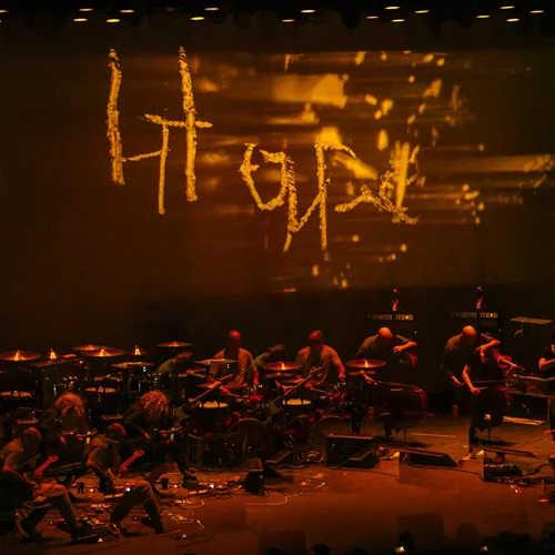 Συνέπεια ή ακαμψία; Σκέψεις μετά τη συναυλία των Godspeed You! Black Emperor στην Αθήνα