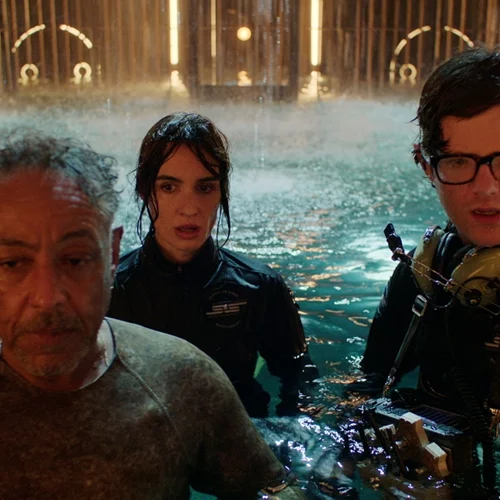 "Kaleidoscope": Η σειρά του Netflix που βλέπεις με όποια σειρά θέλεις και έχει κάνει τους πάντες να μιλούν γι αυτήν