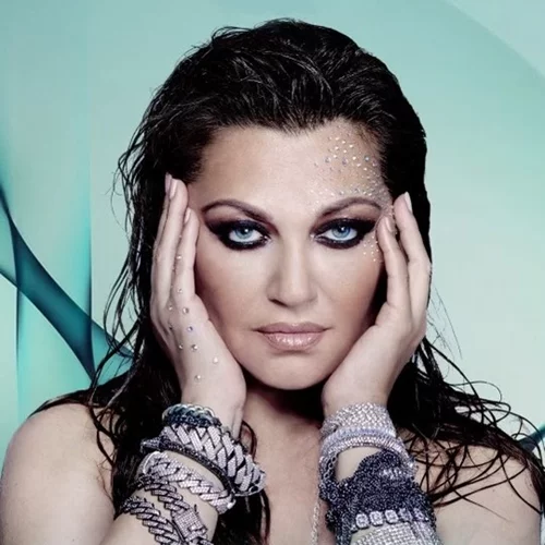 Καίτη Γαρμπή και Γιώργος Λιβάνης κάνουν καλοκαίρι στο "LAV STAGE"