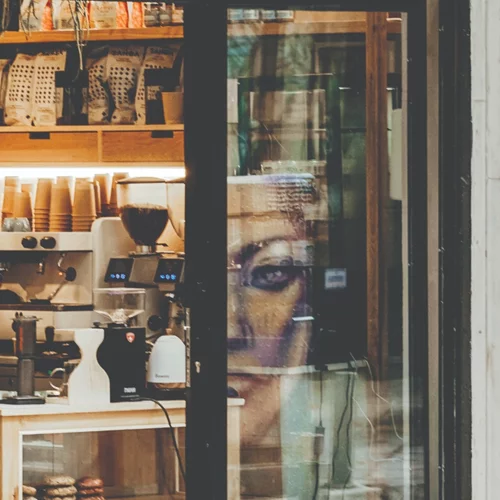 "A tot": Coffee shop τσέπης για απόλαυση μεγατόνων