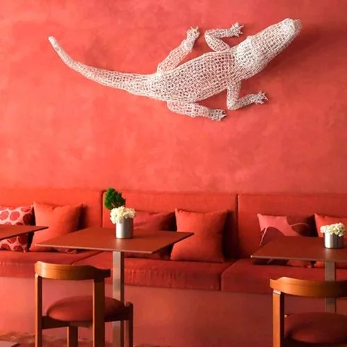 Το café της Lacoste στο Μονακό είναι κάτι που αξίζει να δεις