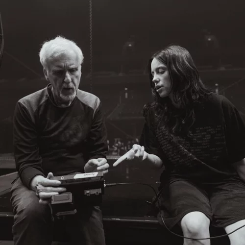 Η Billie Eilish συναντά τον James Cameron στη μεγάλη οθόνη