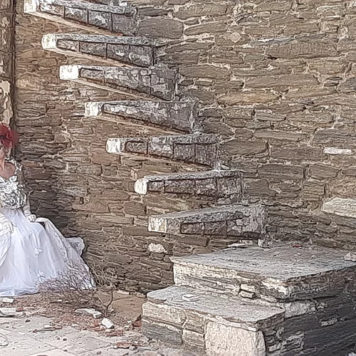 Ο Άμλετ συναντά την Ηλέκτρα στην Άνδρο