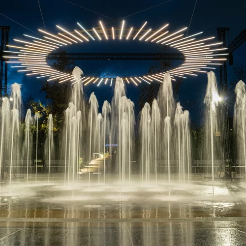 Η Αθήνα βάζει τα γιορτινά της