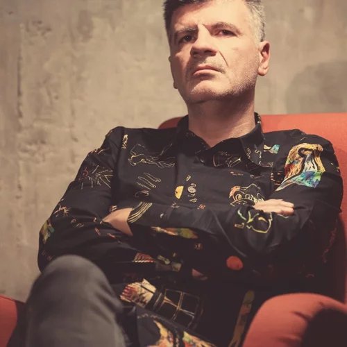 Ο Φοίβος Δεληβοριάς δίνει ζωή στο "ΑΝΙΜΕ"