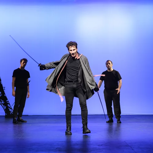 "Συρανό", ο πιο ρομαντικός και μεγαλόψυχος ιππότης σκορπίζει έρωτα στο Θέατρο Αλκυονίς