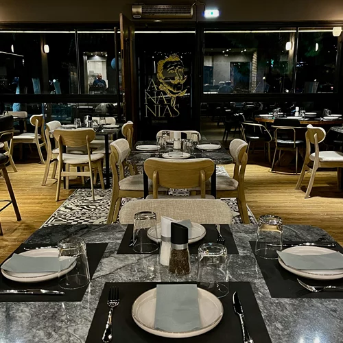 S. Pellegrino και Acqua Panna: Μας υποδέχονται στο "Ananias Rotisserie"