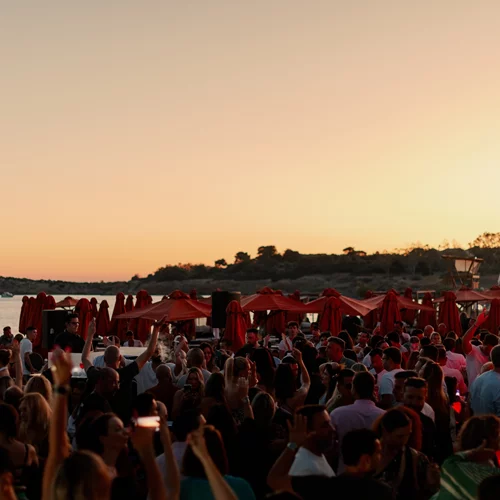 Sun:Set Beach Party από τον Αλέξανδρο Χριστόπουλο στο DOT Beach Vibes