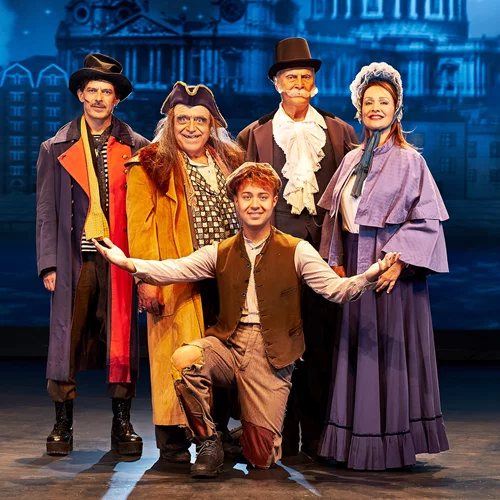 Δύο θεατρικές παραστάσεις στον Ελληνικό Κόσμο