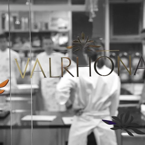 Η Valrhona βάζει την σοκολάτα, η Deals τις συνταγές & εσύ…το γιορτάζεις!