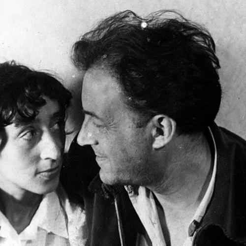 Το Βράδυ Υποχωρεί