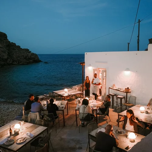 H Cantina της Σίφνου σερβίρει για ένα βράδυ στην Αθήνα