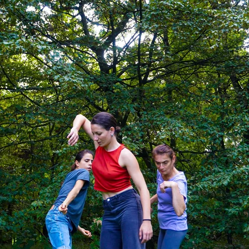 "Dancing (fancy)"· Η Μαρία Κολιοπούλου εξερευνά "τι μπορεί ένα σώμα"