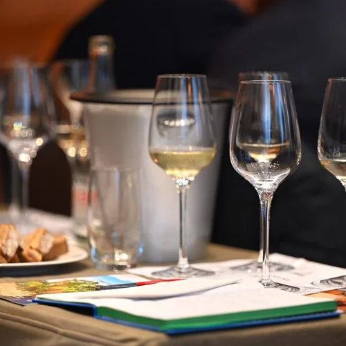 Περιφέρεια Αττικής: Master class για τα κρασιά της Αττικής στο Παρίσι