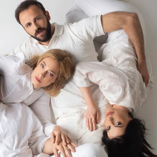 "Το ψέμα": Τελευταίες παραστάσεις στην ταράτσα του Θεάτρου Λαμπέτη