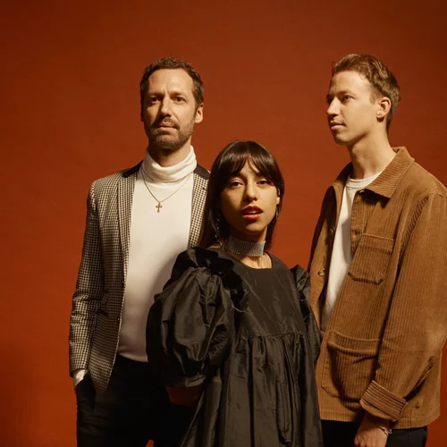 Για τους Telenova ο χρόνος είναι ένα λουλούδι