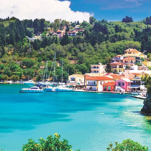 Παξοί στον χρόνο: Τέσσερις δεκαετίες φωτογραφικής ιστορίας