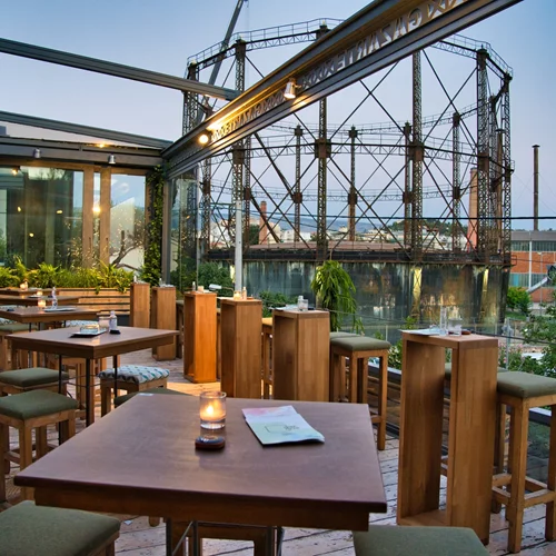 Στάση Μετρό Κεραμεικός: Το "Gazarte" είναι σημείο αναφοράς και συνάντησης για τους μουσικόφιλους της πόλης