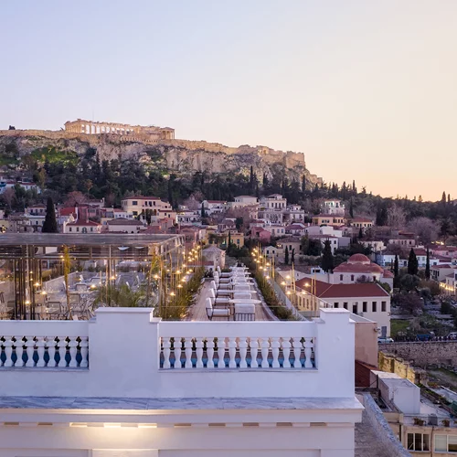 "The Dolli": Εκλεκτικισμός και σκορπίνα κακαβιά